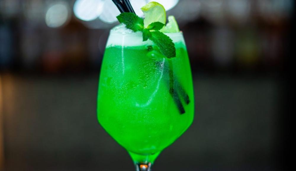 Шприц зелена ябълка/Green apple spritz